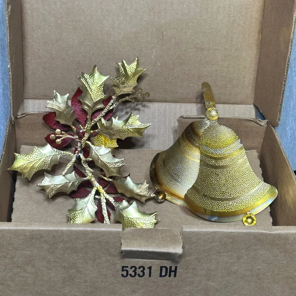Home Interiors Holiday Vtg Metal Christmas Wall Decor Poinsettia Bells